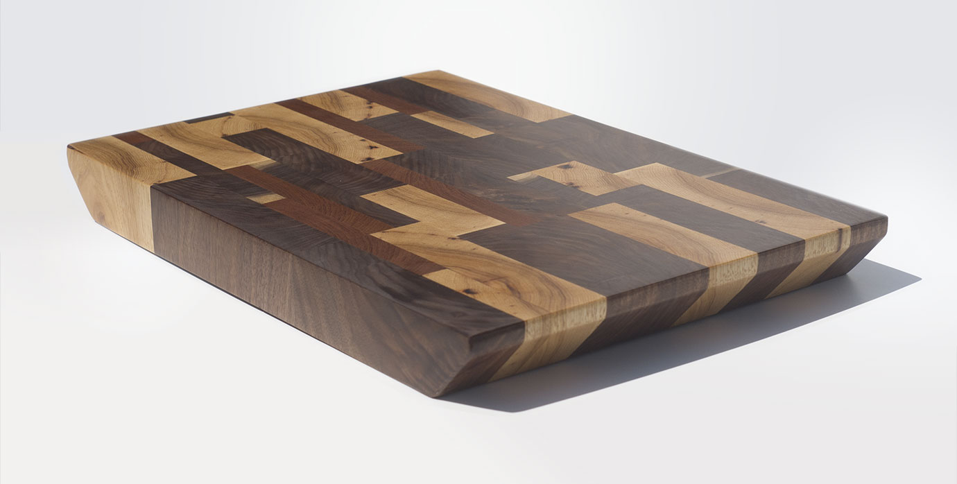End grain cutting board